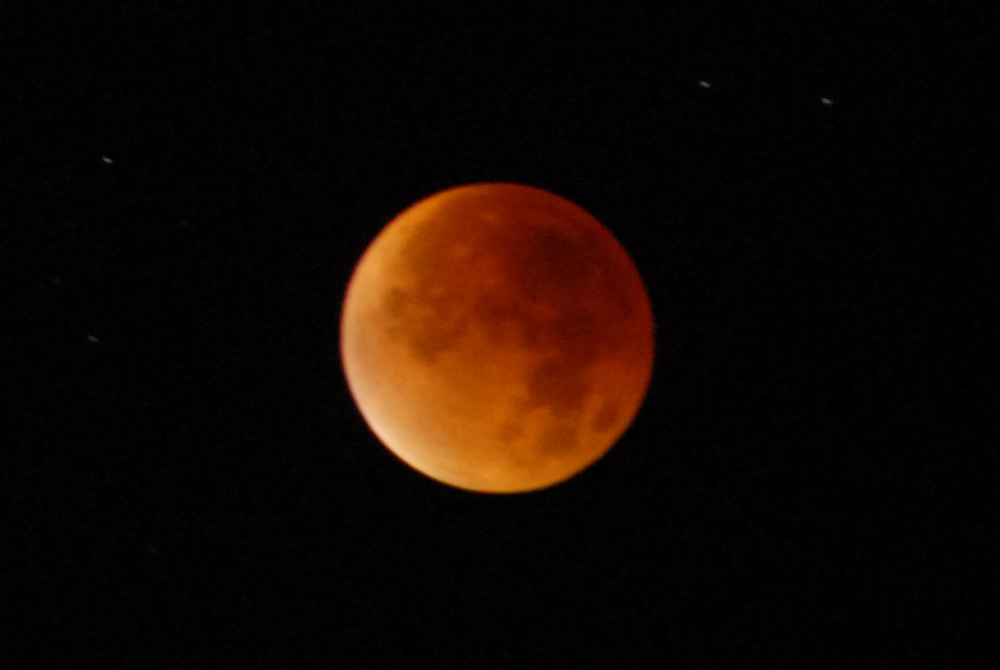 Superbe éclipse totale de Lune le 28 septembre 2015 vue depuis Palaiseau.