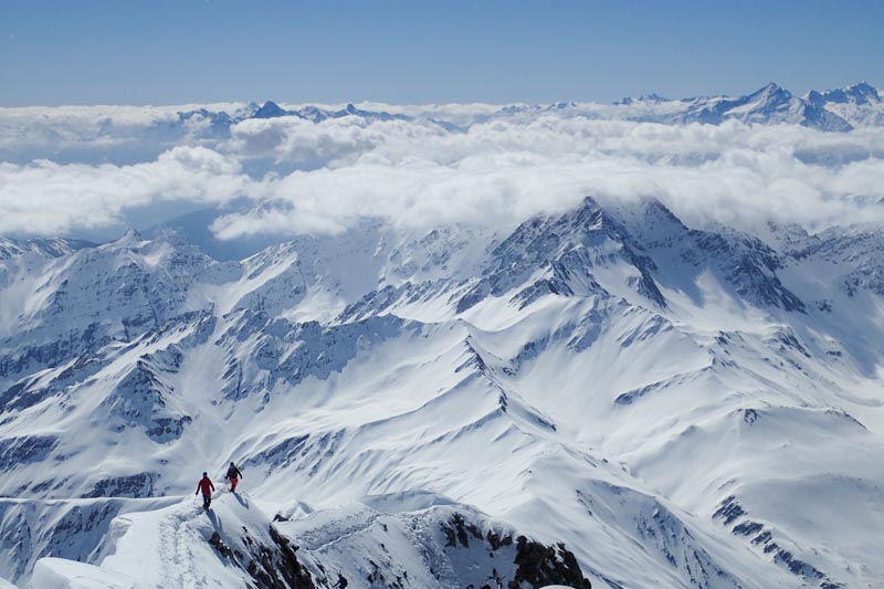 Mai 2016, arête sommitale du mont Dolent.Aérien